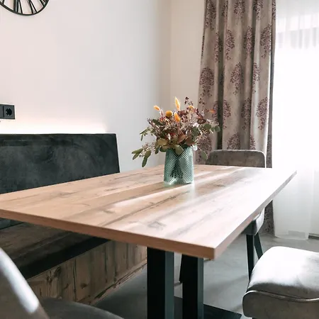 Apartment Fonses *